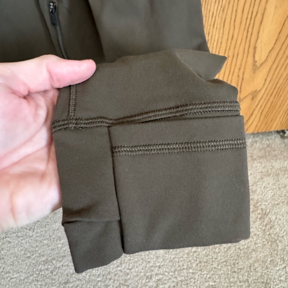 lululemon athletica Define Track Jacket
Luon - Picture 5 of 7
